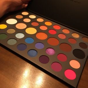 MORPHIE x James Charles palette
